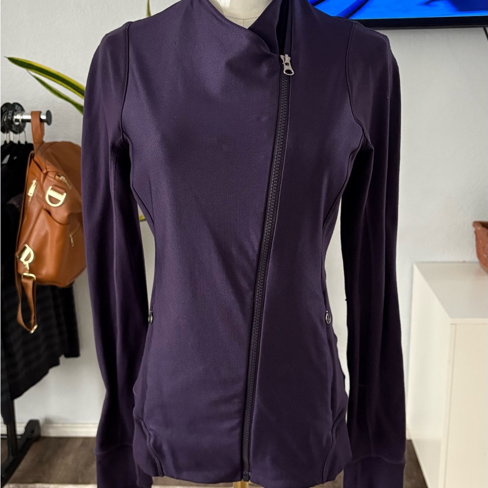 Lululemon Women’s Asymmetrical Jacket